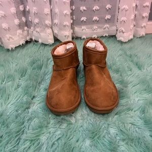 Arizona Women’s Boots size 9